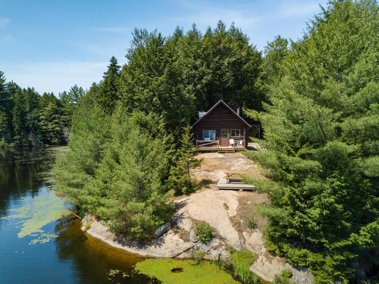 Pourvoirie Du Lac Blanc Saint-Alexis-des-Monts Exterior foto